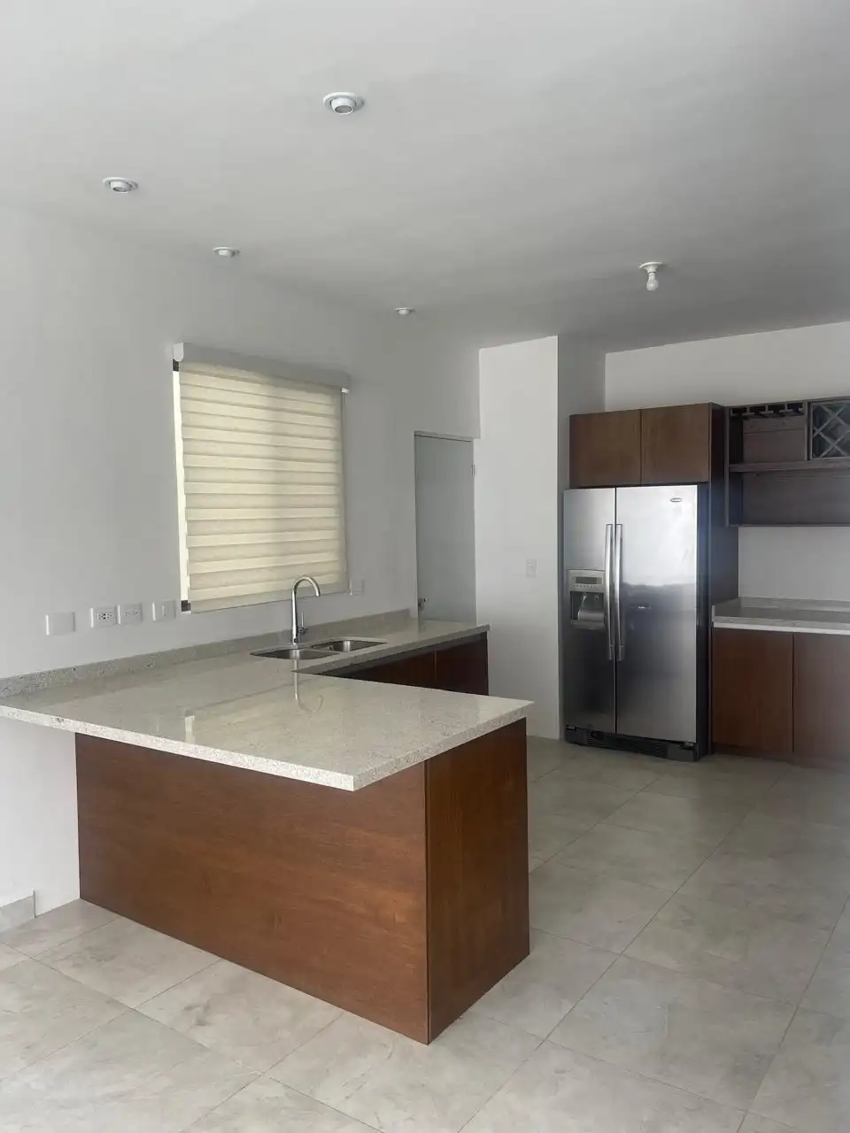 Alina Residencial, carretera Nacional